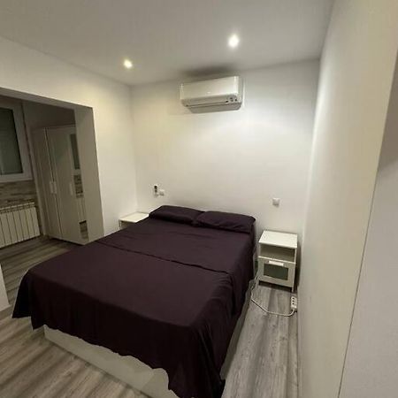 Cozy 1-Bedroom Apartment Madrid Exteriér fotografie